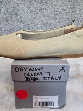 Everlane Italian Day Glove Leather Flat Cream  Women's Size 7 NEW Luxury